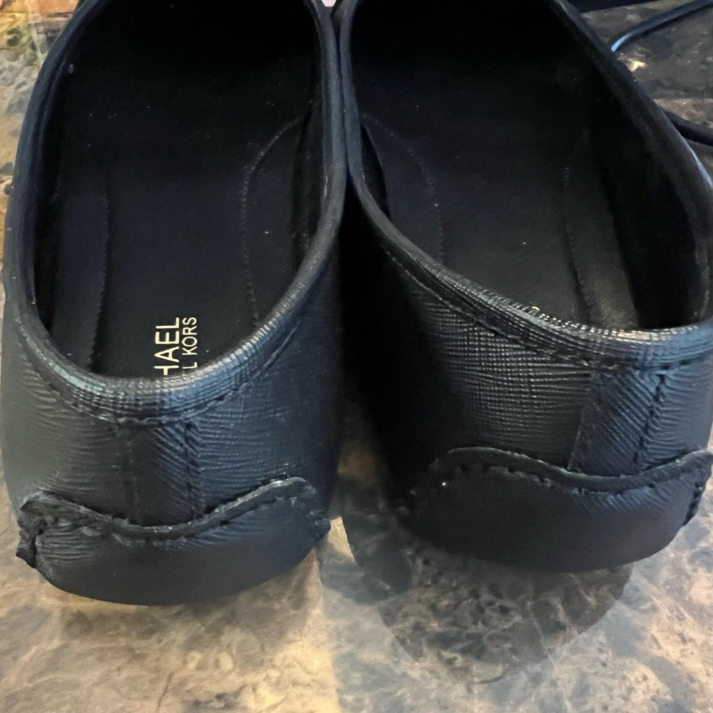 NWOT Michael Kors Black Moccasin with Gold Accent 7.5M - Picture 10 of 13